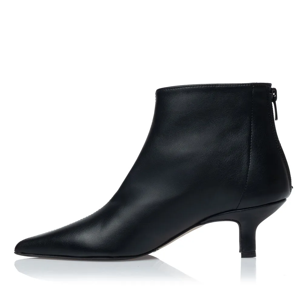 Sante Μαύρο Δερμάτινο Μποτάκι Αστραγάλου με Μυτερή Μύτη & Χαμηλό Kitten Heel 4 Sante Μαύρο Δερμάτινο Μποτάκι Αστραγάλου με Μυτερή Μύτη & Χαμηλό Kitten Heel - Image 4