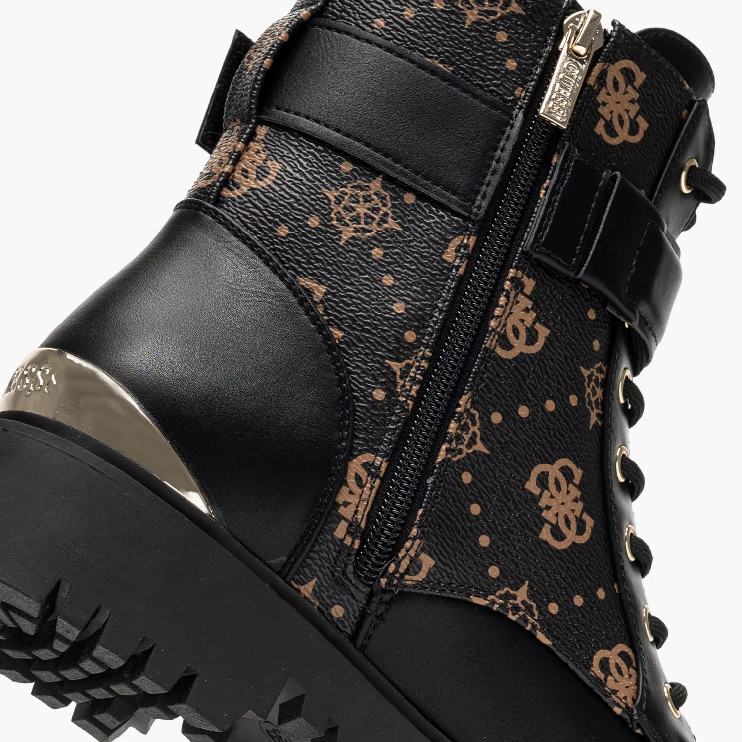 Guess γυναικείο μποτάκι με logo μοτίβο και chunky σόλα 3 Guess γυναικείο μποτάκι με logo μοτίβο και chunky σόλα - Image 3