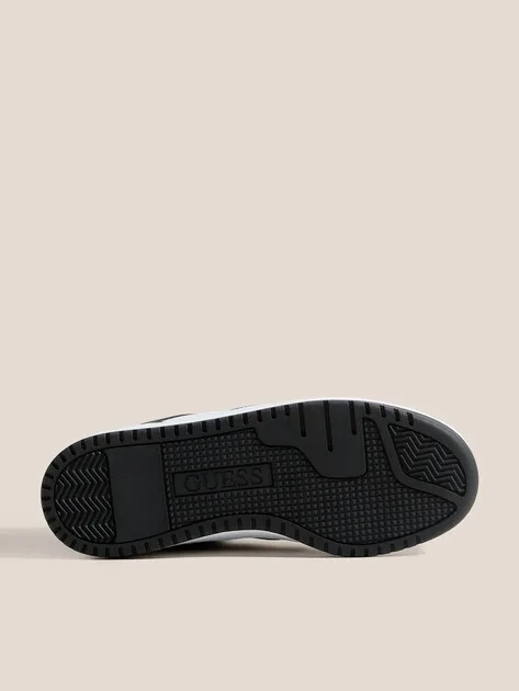 Sneakers GUESS Γυναικεία Λευκά με Μαύρες Λεπτομέρειες & Platform Σόλα 7 Sneakers GUESS Γυναικεία Λευκά με Μαύρες Λεπτομέρειες & Platform Σόλα - Image 7