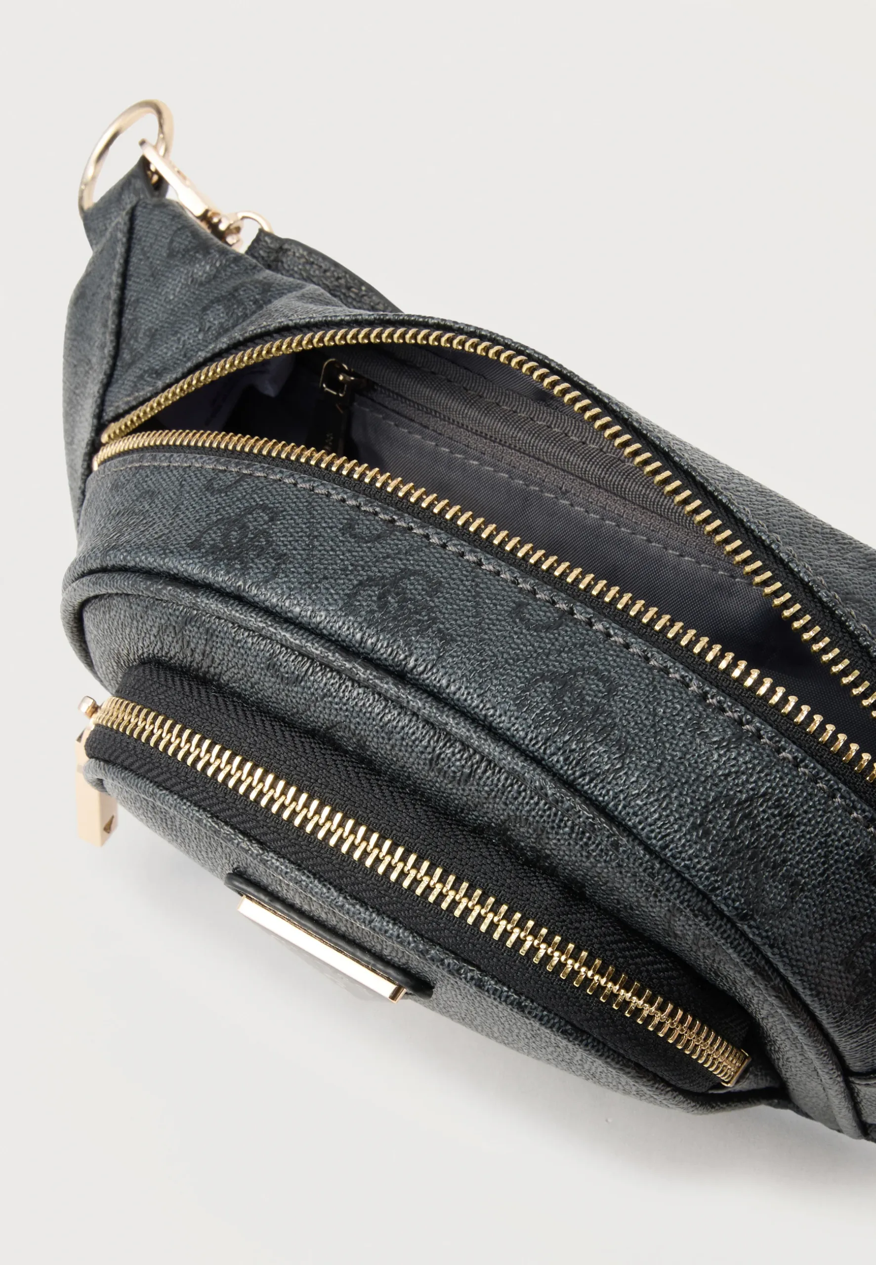 Guess Latona Belt Bag HB9211080 – Μαύρο Logo 3 Guess Latona Belt Bag HB9211080 – Μαύρο Logo - Image 3