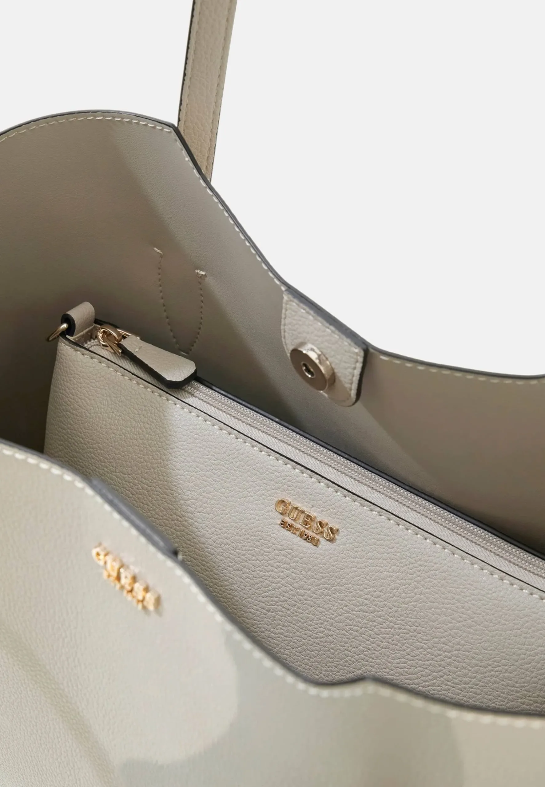 GUESS Melody Γυναικεία Τσάντα Ώμου Μπέζ Eco-Leather 2 GUESS Melody Γυναικεία Τσάντα Ώμου Μπέζ Eco-Leather - Image 2