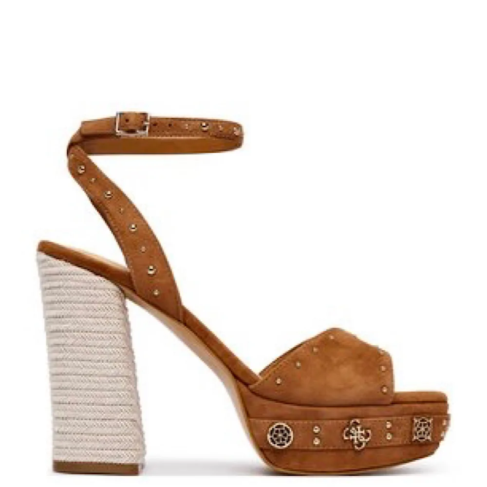 GUESS Γυναικεία Suede Πέδιλα 1 GUESS Γυναικεία Suede Πέδιλα