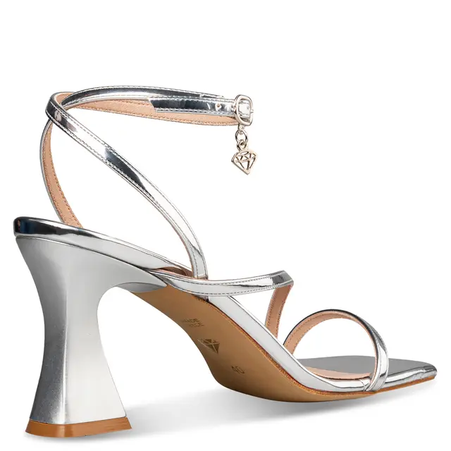 Mairiboo for Envie Ασημί Μεταλλιζέ Πέδιλο με Γλυπτό Τακούνι & Λεπτά Λουράκια 3 Mairiboo for Envie Ασημί Μεταλλιζέ Πέδιλο με Γλυπτό Τακούνι & Λεπτά Λουράκια - Image 3